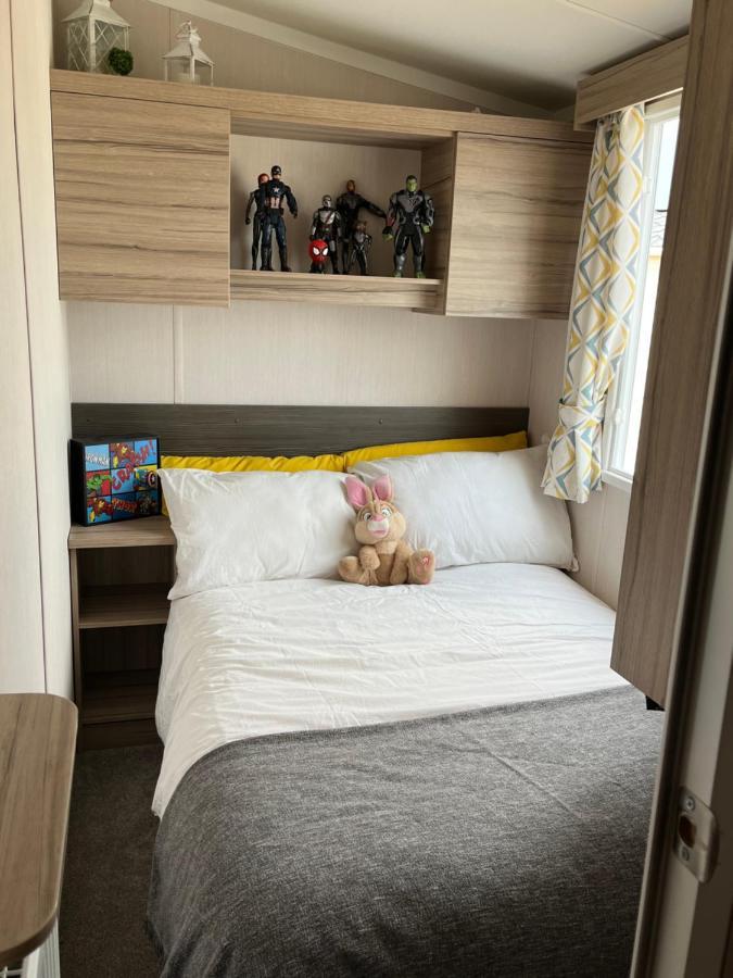 Beautiful Caravan In Trecco Bay! 74 Sycomore Bridgend  Exterior photo
